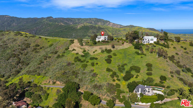 2727 Corral Canyon Road, Malibu CA: https://media.crmls.org/mediaz/b9631296-091c-4883-8257-5dbac91b603f.jpg