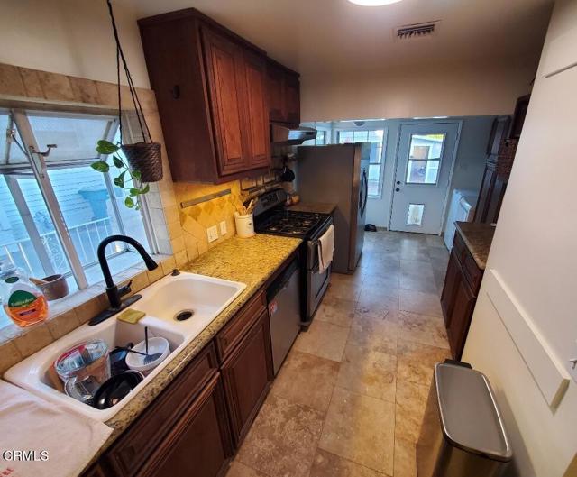 32 N Lima Street, Sierra Madre CA: https://media.crmls.org/mediaz/b9636e9e-296c-446e-a348-274482b342af.jpg