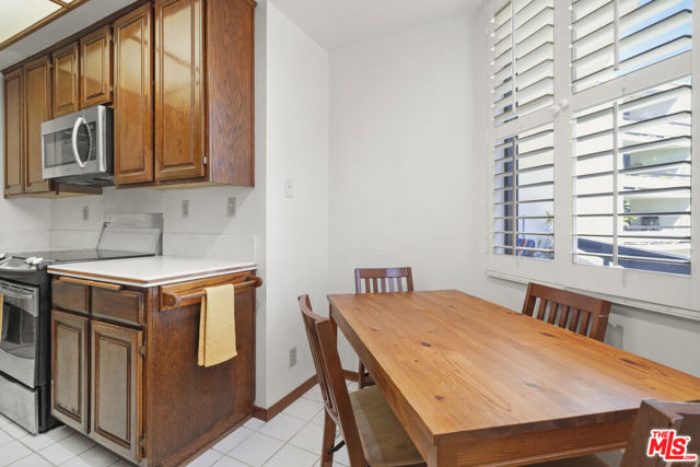 2102 Century Park Lane, Los Angeles CA: https://media.crmls.org/mediaz/b96391a3-d187-4813-ab21-314b5f9579e6.jpg