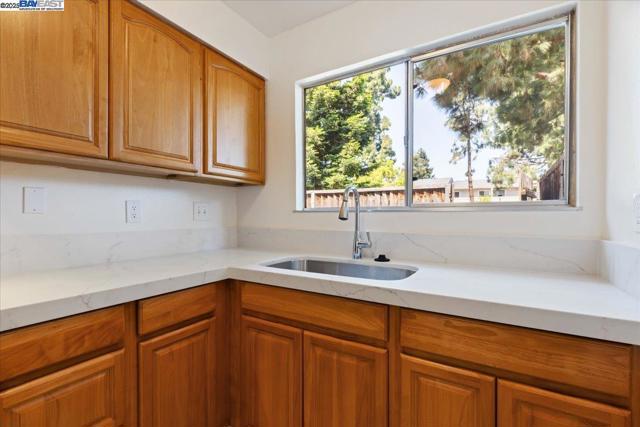 4037 Lana Terrace, Fremont CA: https://media.crmls.org/mediaz/b963eedd-b359-4fd4-b8c0-0c801e5f3efe.jpg