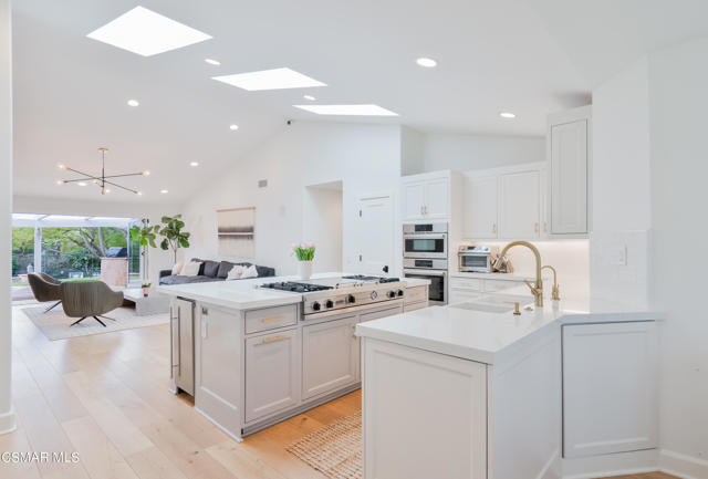 2653 Via Zurita Ct-31