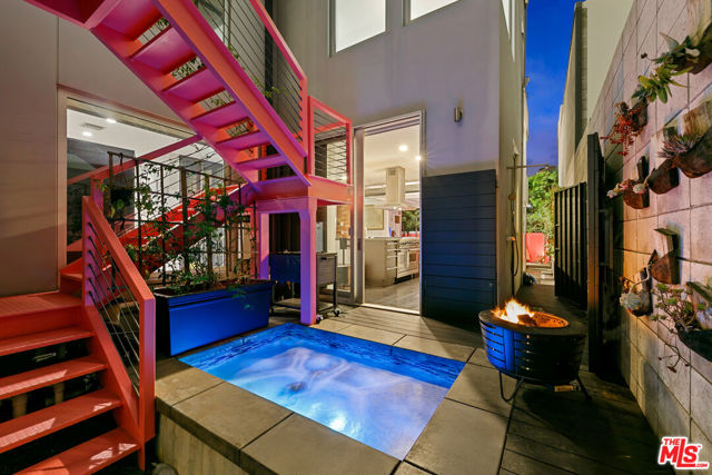 1430 Abbot Kinney Boulevard, Venice CA: https://media.crmls.org/mediaz/b9662398-7e58-4971-9ec6-a92cc6b37a27.jpg