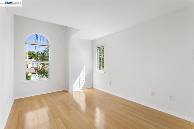 Image 26 of 60 For 7900 Pineville Cir