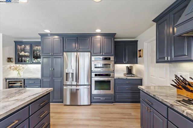 3228 Clifford Cir, Pleasanton CA: https://media.crmls.org/mediaz/b96870a9-6a98-48dd-8f2a-09a557a73e40.jpg