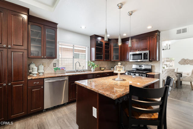 Image 4 of 41 For 12084 London Grove Court