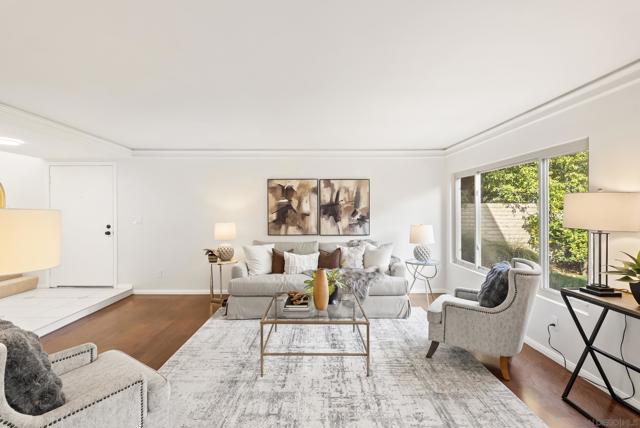 8871 Caminito Primavera, La Jolla CA: https://media.crmls.org/mediaz/b968a6a1-dd34-446e-ac08-7049a9def21f.jpg