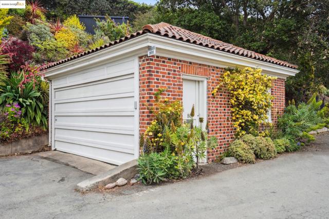 80 Oak Ridge Rd, Berkeley CA: https://media.crmls.org/mediaz/b969407c-1ff3-410c-82bd-c5e9bab577a1.jpg