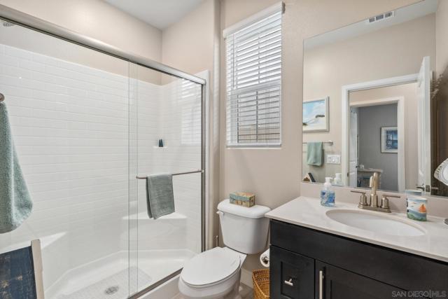 27661 Heritage Ln, Valley Center CA: https://media.crmls.org/mediaz/b96acbeb-0095-4a76-bbce-1695eca5c8fa.jpg