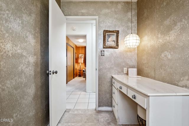 262 Crestwood Avenue, Ventura CA: https://media.crmls.org/mediaz/b96b4085-086f-4b24-88c5-616a2a7ae68c.jpg