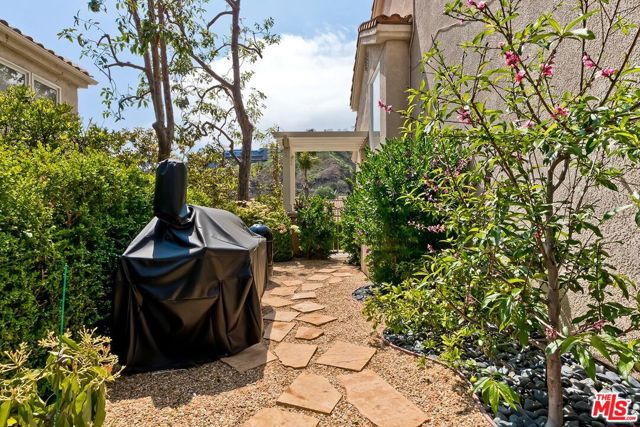 Drew Fenton | 638 Palisades Drive Pacific Palisades CA | MLS: 7177790