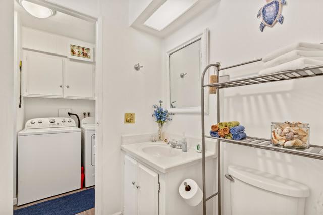 531 Paseo Perdido, Cathedral City CA: https://media.crmls.org/mediaz/b96c6a95-05a9-4279-8065-cb137bf4f22d.jpg