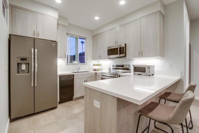 5380 Los Robles Drive, Carlsbad CA: https://media.crmls.org/mediaz/b96d3949-f733-4b11-952b-818cae80de0b.jpg