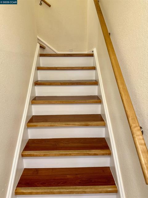 1564 Candelero Drive, Walnut Creek CA: https://media.crmls.org/mediaz/b96db4c1-c40c-4aee-9062-fcd92bc24e54.jpg