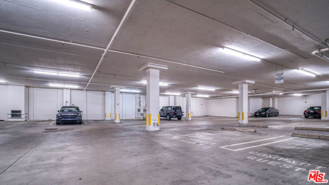 12222 WILSHIRE Boulevard, Los Angeles CA: https://media.crmls.org/mediaz/b96e1e05-07d4-443a-ac87-69ca2fd018b9.jpg