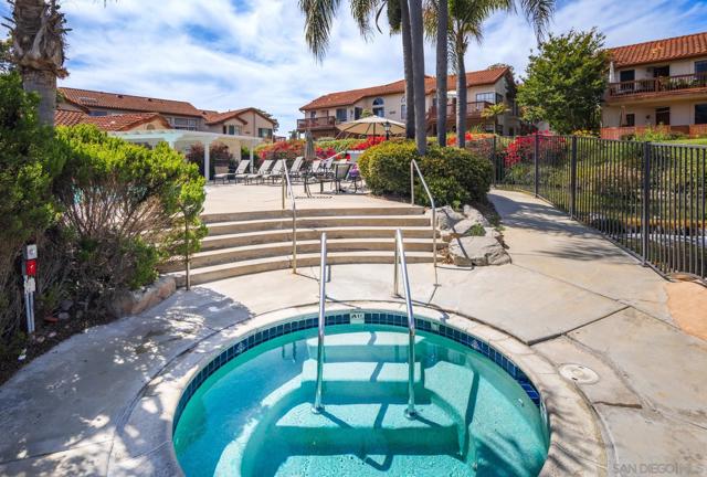 4045 Carmel View Rd, San Diego CA: https://media.crmls.org/mediaz/b96e2efa-50a2-4f64-ba76-8ca34b120bc6.jpg