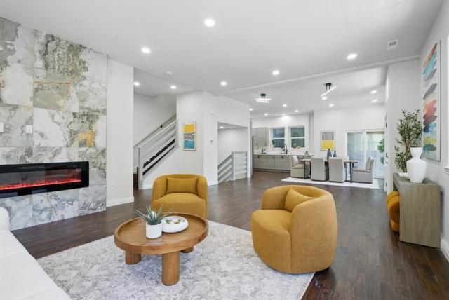 6868 Moore Drive, Oakland CA: https://media.crmls.org/mediaz/b96eec4c-a8d6-45b1-a901-c98bf1cb1440.jpg