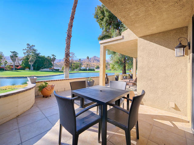 7529 Regency Drive, Palm Springs CA: https://media.crmls.org/mediaz/b96f3bf8-8398-4e19-a8fb-e901daf5a8ae.jpg