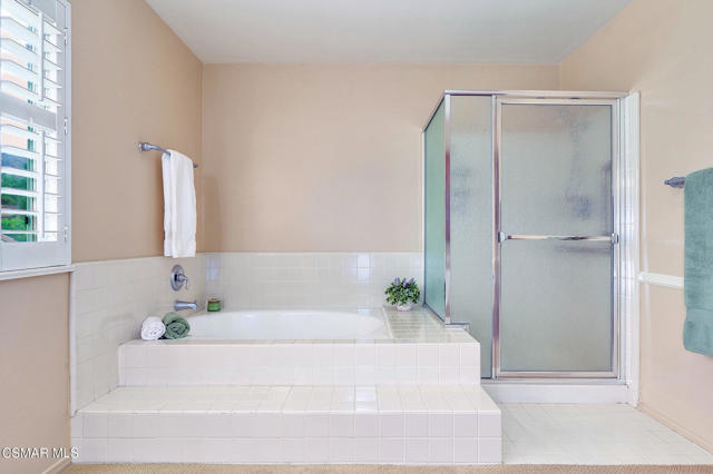 5506 Evita Court, Agoura Hills CA: https://media.crmls.org/mediaz/b96f5309-1bc1-4ae4-bbf2-c959c0056d4d.jpg