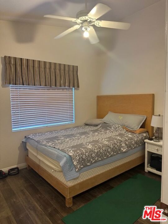 44 E Sutton Place, Palm Desert CA: https://media.crmls.org/mediaz/b96fe0a6-ea7c-485c-8d0b-d1e65e038bd0.jpg