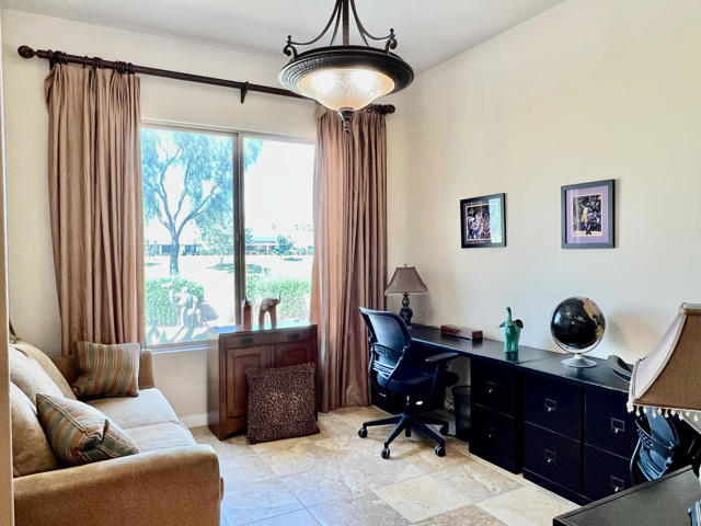 81562 Camino Los Milagros, Indio CA: https://media.crmls.org/mediaz/b9702e1d-532f-4e46-9e1c-90a6566849a8.jpg