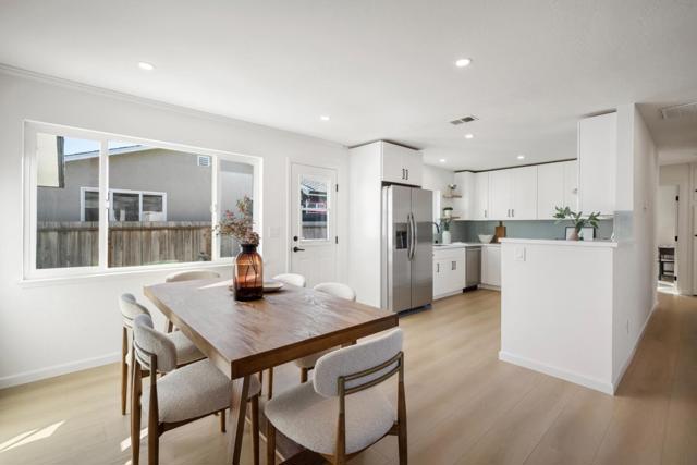 1444 Flores Drive, Pacifica CA: https://media.crmls.org/mediaz/b9712274-d69f-4f38-875a-e20944ed6b83.jpg