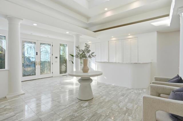 3895 Fair Oaks Boulevard, Sacramento CA: https://media.crmls.org/mediaz/b971b780-f09d-42e7-a5f1-5012e3f83f91.jpg