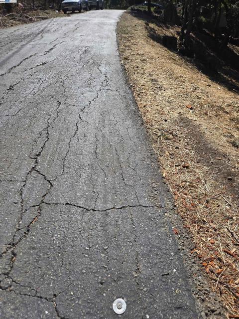 12 Vista Del Orinda, Orinda CA: https://media.crmls.org/mediaz/b971f876-e62b-4811-82fa-216b7ae6c897.jpg