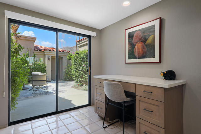 54624 Shoal Creek, La Quinta CA: https://media.crmls.org/mediaz/b9720210-cdff-4606-a8d2-a0101ebfd88a.jpg