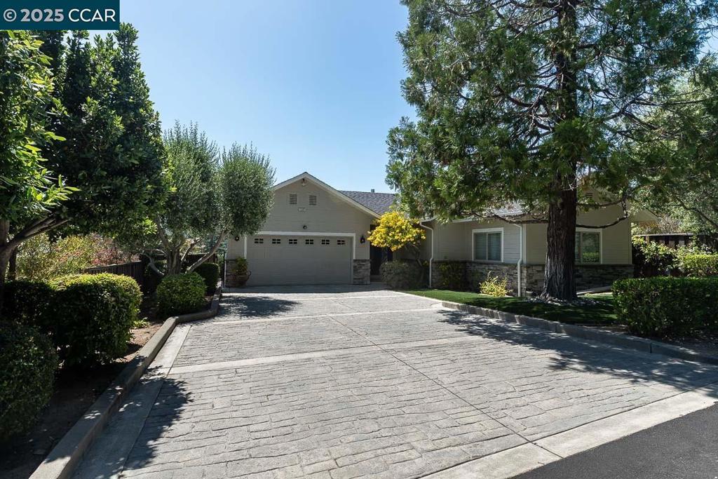 1127 Oak Hill Rd