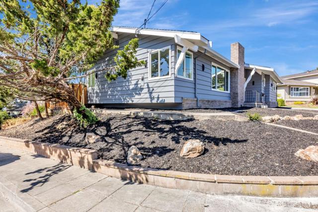 4741 Sorani Way, Castro Valley CA: https://media.crmls.org/mediaz/b972d027-382f-4cfe-8672-672530f973f4.jpg