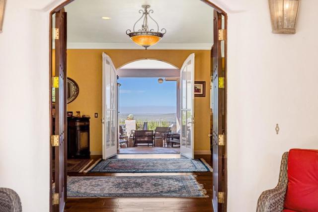 25548 Paseo De Cumbre, Monterey CA: https://media.crmls.org/mediaz/b972e484-2455-4519-893c-ac1d49fe8d39.jpg