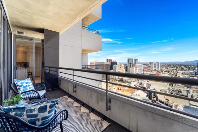 Detail Gallery Image 11 of 27 For 700 Front St #2505,  San Diego,  CA 92101 - 2 Beds | 2/1 Baths