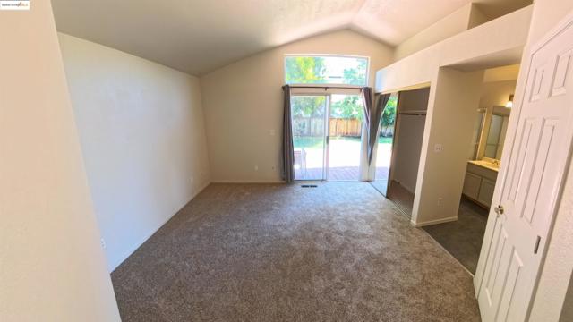 841 Windmeadows Dr, Brentwood CA: https://media.crmls.org/mediaz/b9748549-6262-4b3a-8eab-8c0290a98c4d.jpg