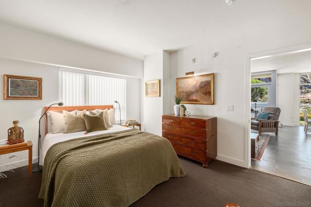 3812 Park Blvd, San Diego CA: https://media.crmls.org/mediaz/b974c47f-d034-4fc6-b620-d515d8ea539f.jpg
