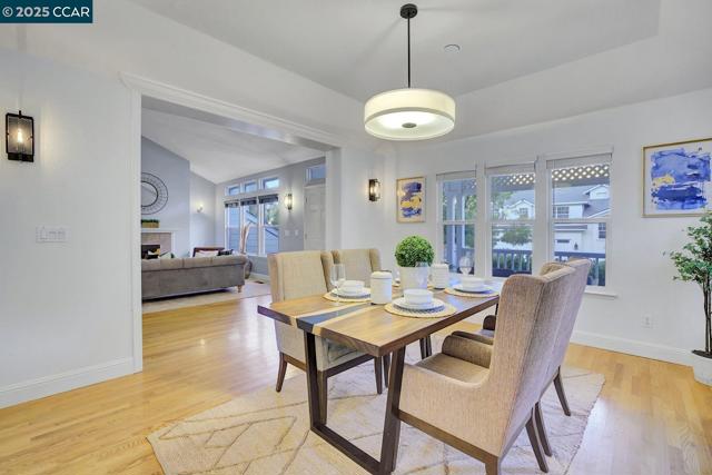 115 Shadewell Dr, Danville CA: https://media.crmls.org/mediaz/b974cc47-5b50-4dbd-9c08-dc6a95616af9.jpg