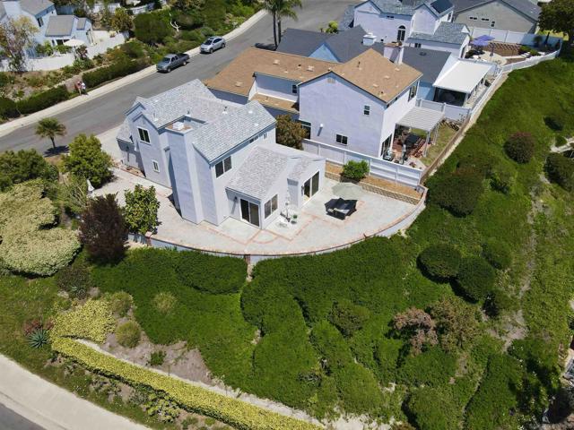 4503 Carnaby, Carlsbad CA: https://media.crmls.org/mediaz/b97538d8-152a-4907-bcee-2cb34d5bca26.jpg