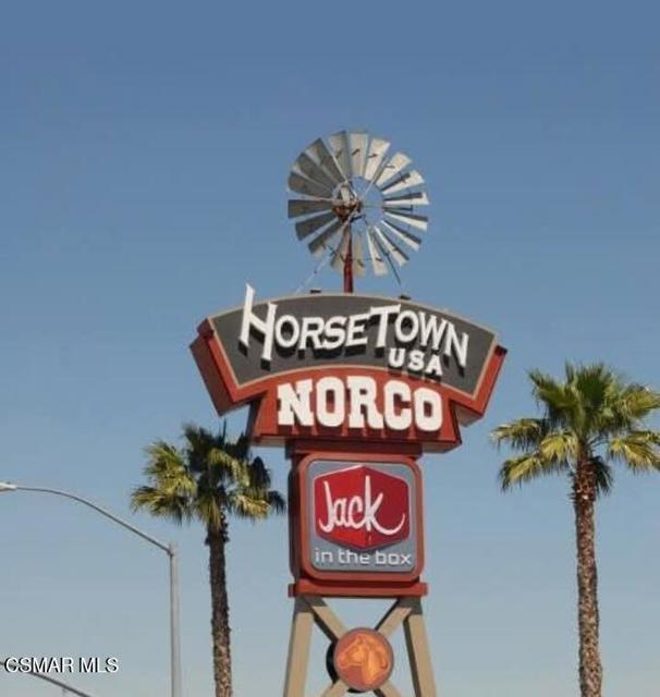 4931 Roundup Road, Norco CA: https://media.crmls.org/mediaz/b975dafd-624f-4b23-8cf6-8ac9741dee01.jpg