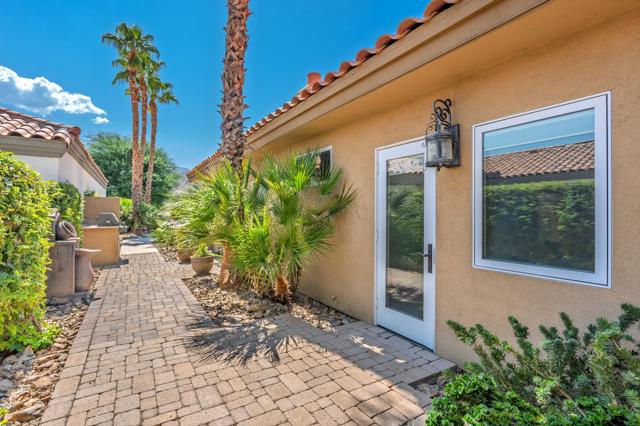 57205 Merion, La Quinta CA: https://media.crmls.org/mediaz/b975e89c-187b-4626-af8e-78d617e51ed3.jpg