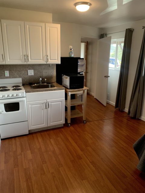 4515 Ewing Rd, Castro Valley CA: https://media.crmls.org/mediaz/b9761bf5-6e7f-4313-8e2f-237bda355db6.jpg