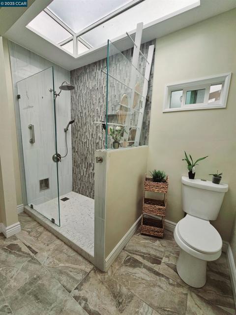 1034 Navellier St, El Cerrito CA: https://media.crmls.org/mediaz/b9764854-2d22-4a7f-b5f6-3d619004e428.jpg