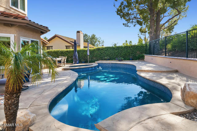 5625 Maricopa Drive, Simi Valley CA: https://media.crmls.org/mediaz/b977108a-aa28-4398-a272-93093f716c75.jpg