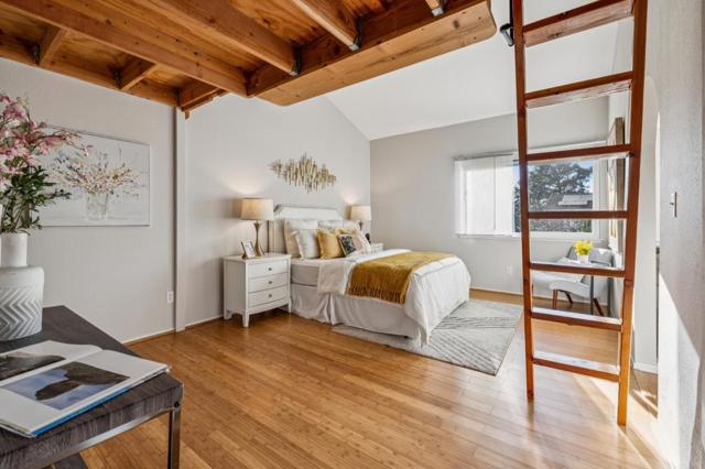 146 Albacore Lane, Foster City CA: https://media.crmls.org/mediaz/b977ea2c-02f0-4b7d-b549-1daab0fa449f.jpg