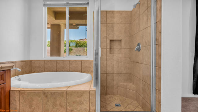 164 Via Milano, Rancho Mirage CA: https://media.crmls.org/mediaz/b9780be2-4949-43a0-a231-820fe93b3bf1.jpg