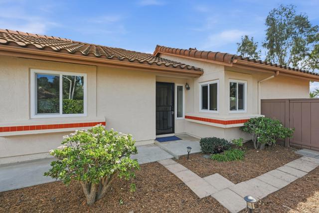 Detail Gallery Image 5 of 38 For 10896 Pointed Oak Ln, San Diego,  CA 92131 - 3 Beds | 2 Baths