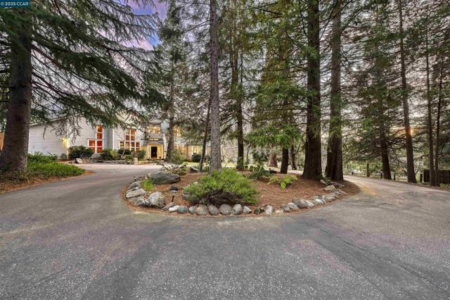 11417 Red Dog Rd, Nevada City CA: https://media.crmls.org/mediaz/b978f69f-5f08-4dda-92a4-0c62c4ac1cba.jpg