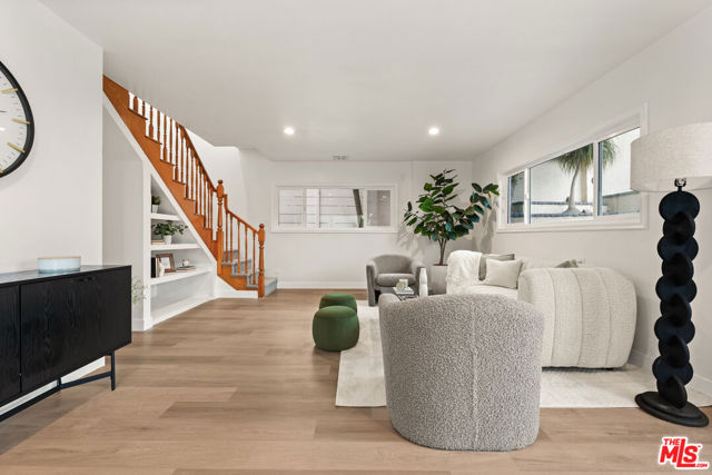 6027 W 76th Street, Los Angeles CA: https://media.crmls.org/mediaz/b97974d9-6370-42da-a923-926d850cdbf2.jpg