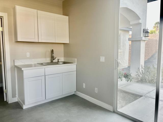 Image 4 of 18 For 41575 Ashford Unit  B