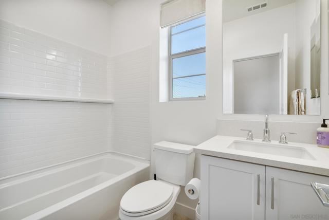 1987 Gila Glen, Escondido CA: https://media.crmls.org/mediaz/b97c7499-85ed-46b8-91df-6720352cf80c.jpg