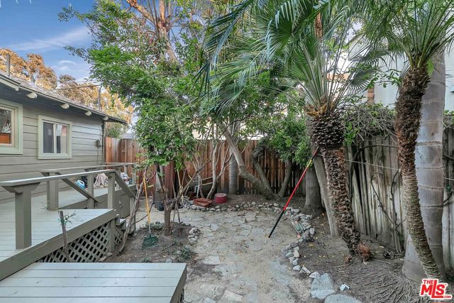 2636 5th Street, Santa Monica CA: https://media.crmls.org/mediaz/b97c88c0-1223-43fe-9bdf-48b7a38804d5.jpg