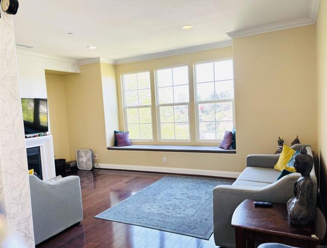 Detail Gallery Image 4 of 13 For 1421 University Cir, Fullerton,  CA 92835 - 3 Beds | 3/1 Baths